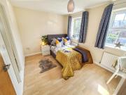1 bedroom house share to rent