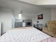 1 bedroom house share to rent