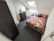 1 bedroom house share to rent