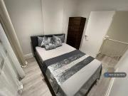 1 bedroom house share to rent