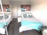 1 bedroom house share to rent