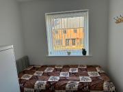 1 bedroom house share to rent