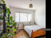 1 bedroom house share to rent