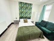 1 bedroom house share to rent