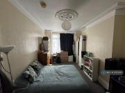 1 bedroom house share to rent