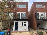 1 bedroom house share to rent