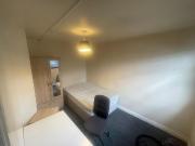 1 bedroom house share to rent