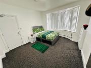 1 bedroom house share to rent