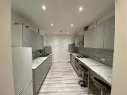 1 bedroom house share to rent