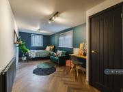 1 bedroom house share to rent