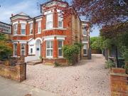 1 bedroom house to rent