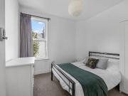 1 bedroom house to rent