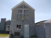 1 Bedroom house to rent in Lakeside, Cape Town