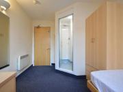 1 bedroom in a flat share to rent