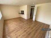 1 bedroom in a flat share to rent