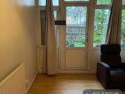 1 bedroom in a flat share to rent