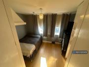 1 bedroom in a flat share to rent