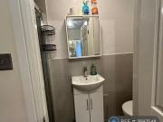 1 bedroom in a flat share to rent