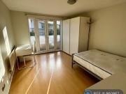 1 bedroom in a flat share to rent