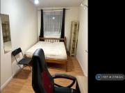 1 bedroom in a flat share to rent