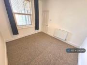 1 bedroom in a flat share to rent