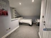 1 bedroom in a house share to rent