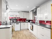 1 bedroom in a house share to rent