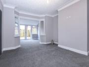 1 bedroom in a house share to rent