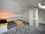 1 bedroom in a house share to rent