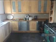 1 bedroom in a house share to rent