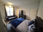 1 bedroom in a house share to rent