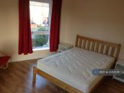 1 bedroom in a house share to rent