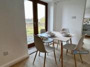 1 bedroom in a house share to rent