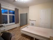 1 bedroom in a house share to rent