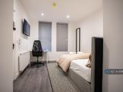 1 bedroom in a house share to rent