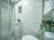 1 bedroom in a house share to rent