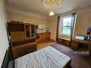 1 bedroom in a house share to rent