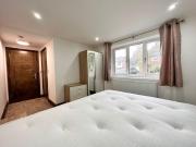 1 bedroom in a house share to rent