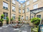 1 bedroom in a house share to rent