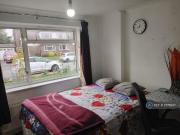 1 bedroom in a house share to rent