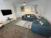 1 bedroom in a house share to rent