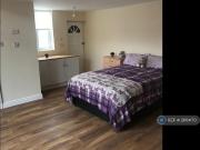 1 bedroom in a house share to rent