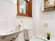 1 bedroom in a house share to rent