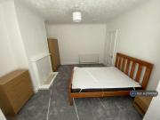 1 bedroom in a house share to rent