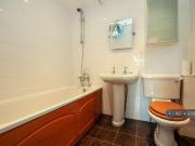 1 bedroom in a house share to rent