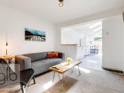 1 bedroom in a house share to rent