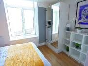 1 bedroom in a house share to rent