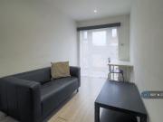 1 bedroom in a house share to rent