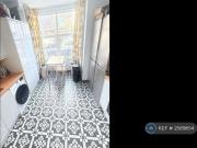 1 bedroom in a house share to rent