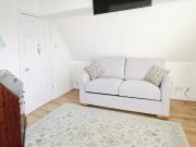 1 bedroom in a house share to rent